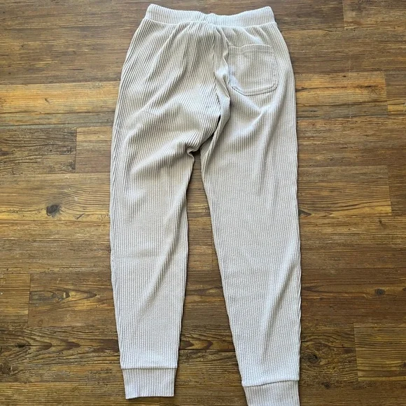 Womens ALO Yoga muse sweatpant - Picture 8 of 8